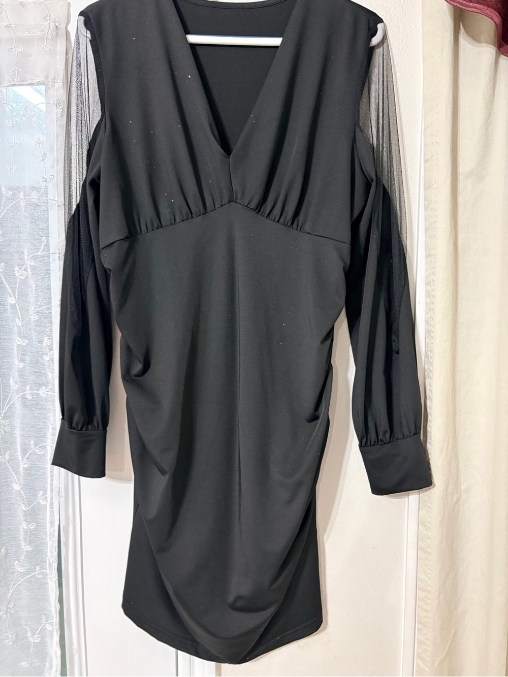 💚Black & Glitter V-Neck Long Sleeve Cocktail Dress with Sheer Sleeves
